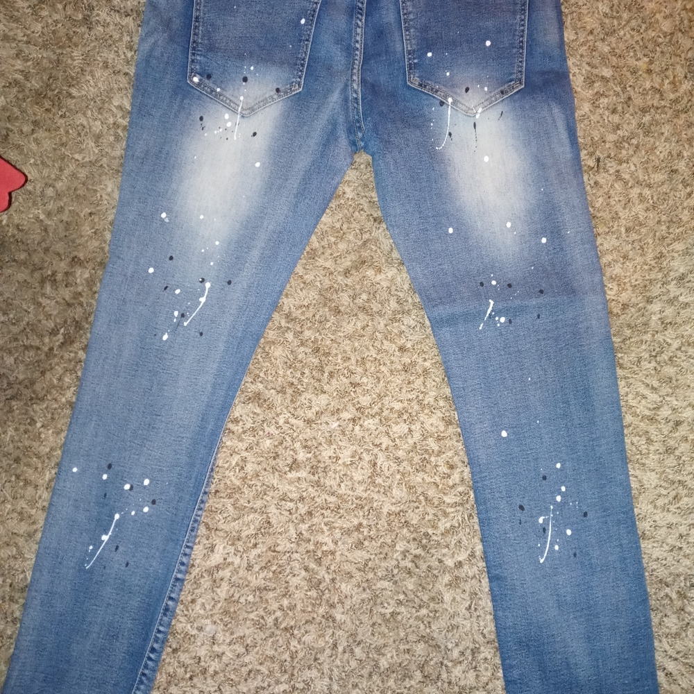Jeans - Picture 2 of 4